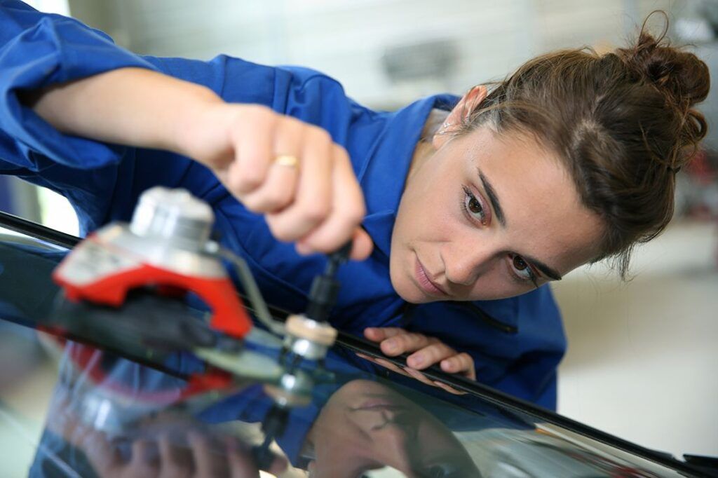 2022-08-Daniels-Auto-Glass-1-Will-My-Insurance-Pay-for-Windshield-Repair-1